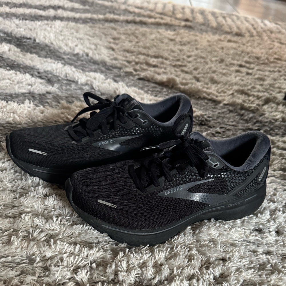Brooks Ghost